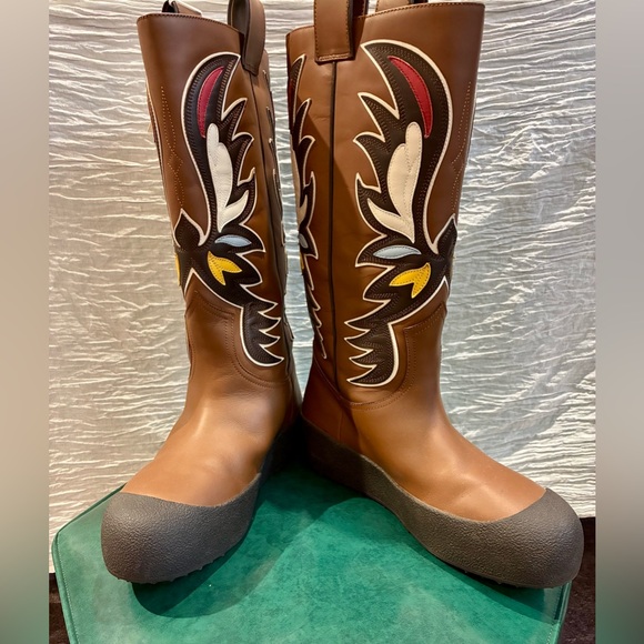 NWT Bally Brown Thunderbird Boots - Picture 2 of 9